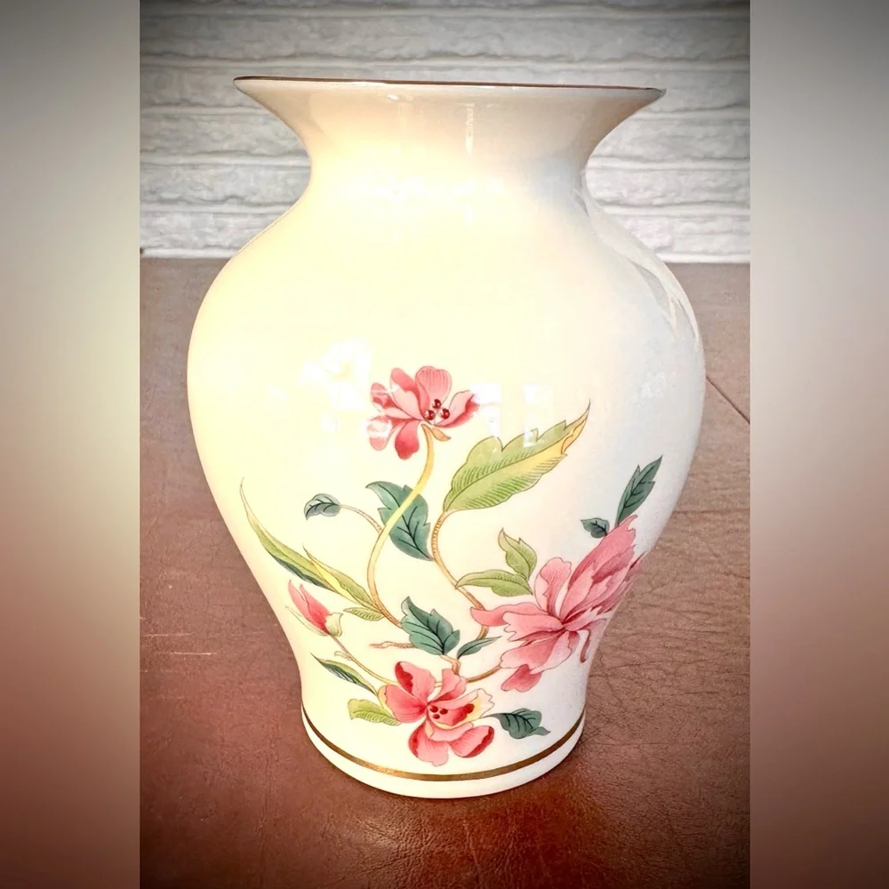 Lenox Barrington Collection Vase Cream&Pink Floral Design-discontinued-1988-1989